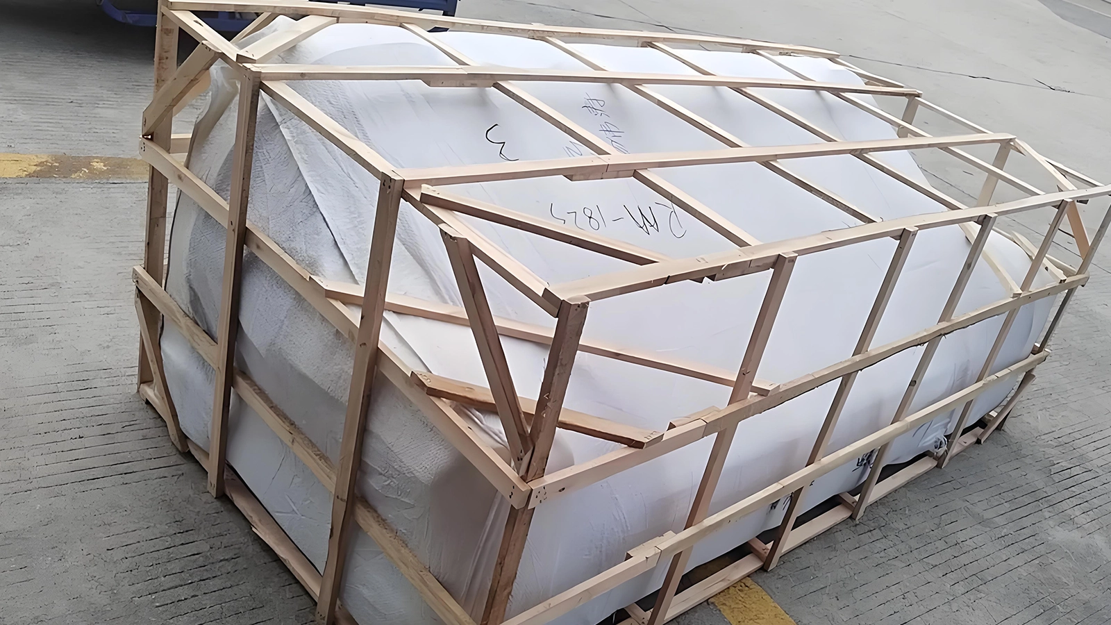 图片预留：合并打木架包装